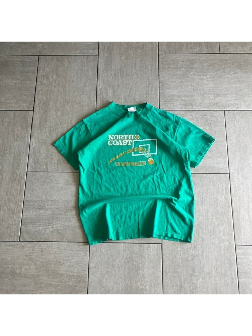 Vintage Hanes Green North Coast Basketball Graphic T-Shirt Large